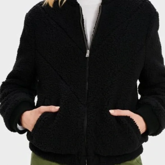 UGG NWT Chevron Annalise comfy soft jacket, NWT Size M - Picture 1 of 3